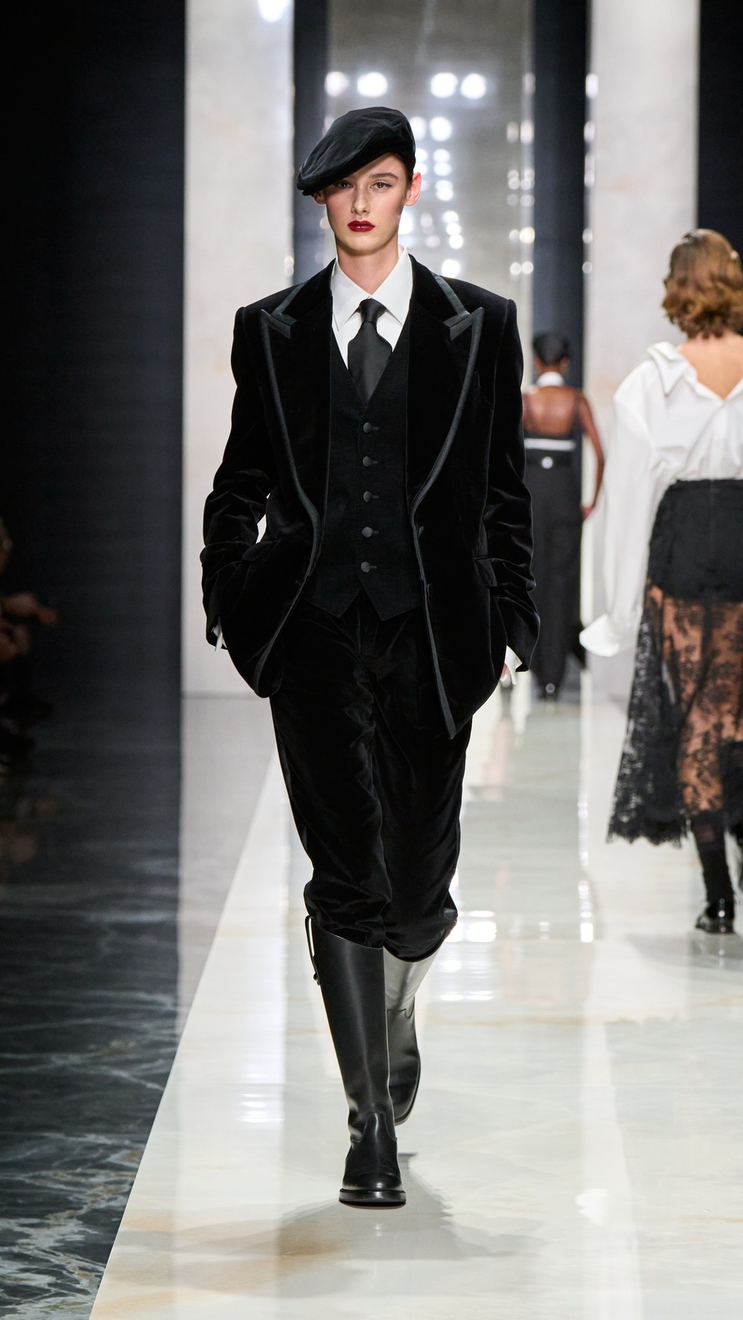 Hinh anh Tailoring -&nbsp;nền tảng cốt lõi của bộ sưu tập 19