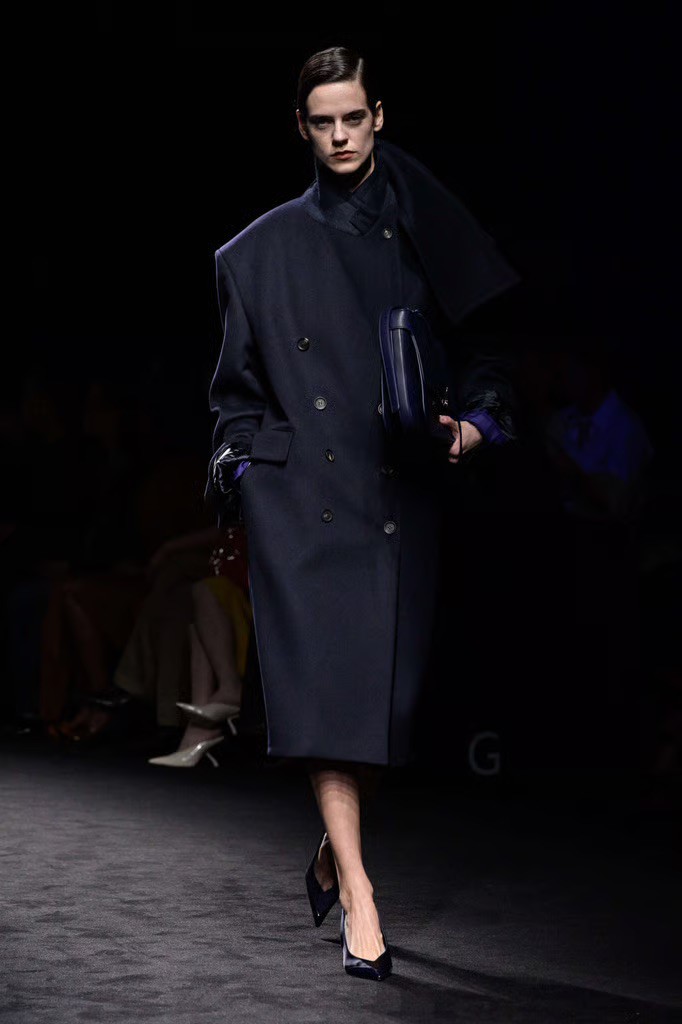 Hinh anh  Ferragamo Fall Winter 2026: Thủy thủ, quán rượu lậu speakeasy và hội họa Mỹ 10