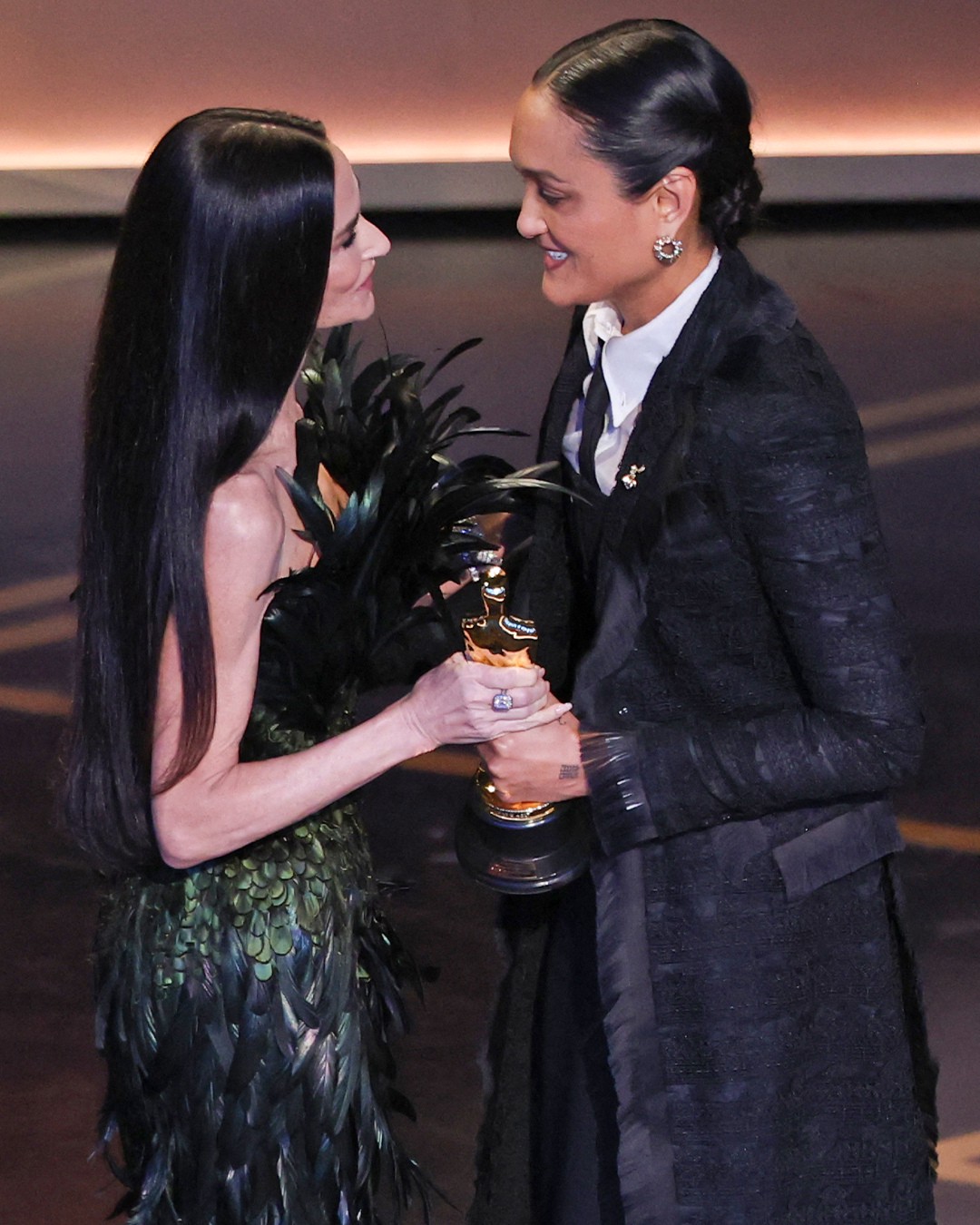 Hinh anh Autumn Durald Arkapaw xác lập kỷ lục: Người phụ nữ đầu tiên thắng giải “Quay phim xuất sắc nhất” tại Oscars 9