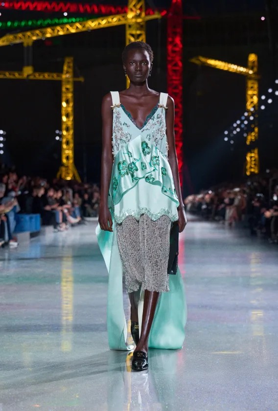 Hinh anh CHANEL Thu Đông 2026: Matthieu Blazy vẫn rất kiên định 12