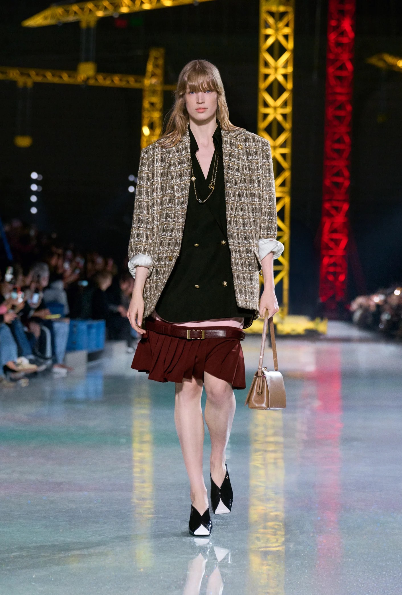 Hinh anh CHANEL Thu Đông 2026: Matthieu Blazy vẫn rất kiên định 27