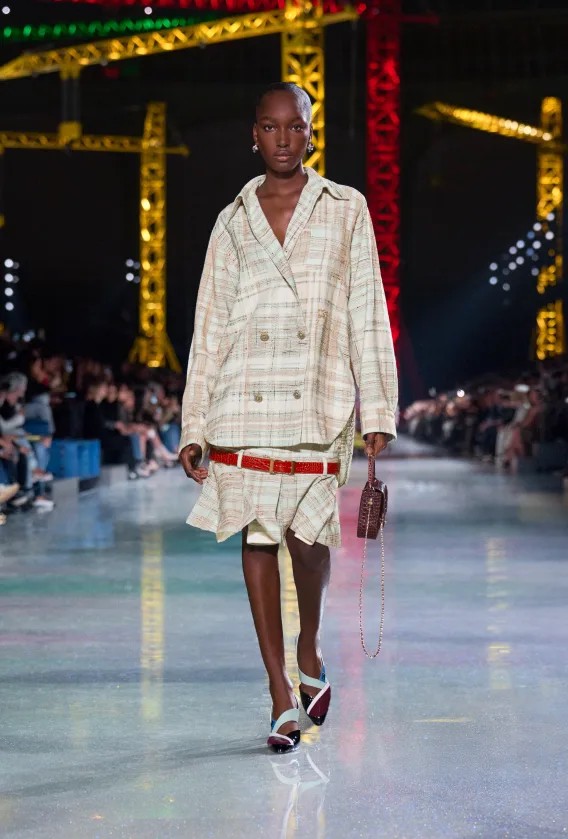 Hinh anh CHANEL Thu Đông 2026: Matthieu Blazy vẫn rất kiên định 29