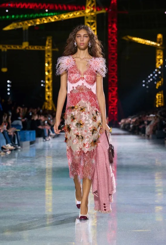 Hinh anh CHANEL Thu Đông 2026: Matthieu Blazy vẫn rất kiên định 61