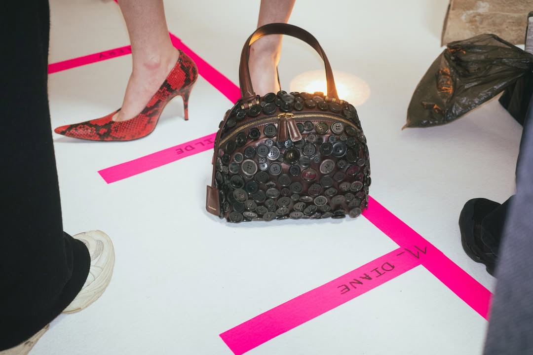 Hinh anh Nhìn lại hành trình 30 năm với Acne Studios Thu Đông 2026 31