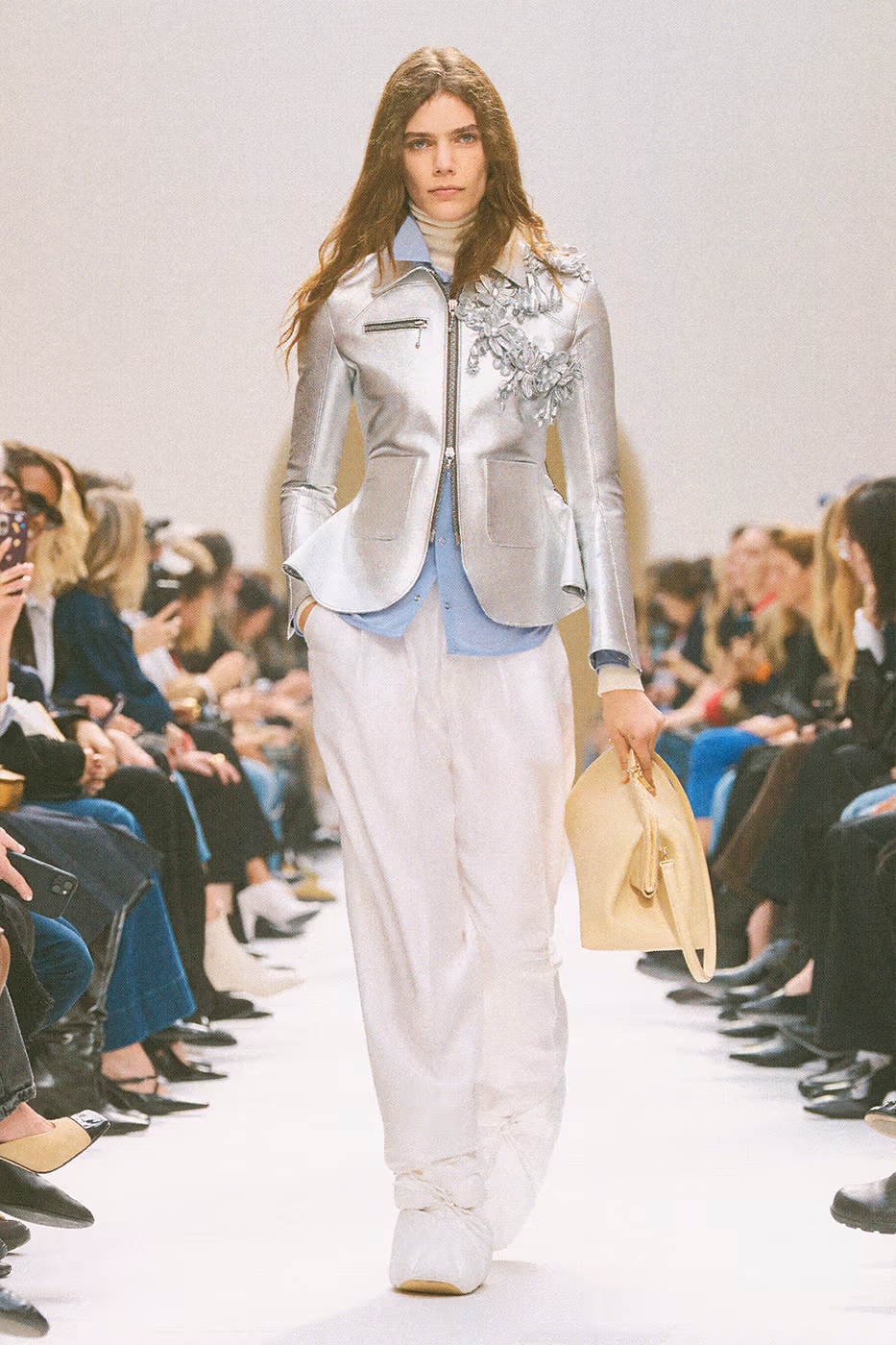 Hinh anh Celine Thu Đông 2026: Trong tủ đồ của những bước chân Paris 21