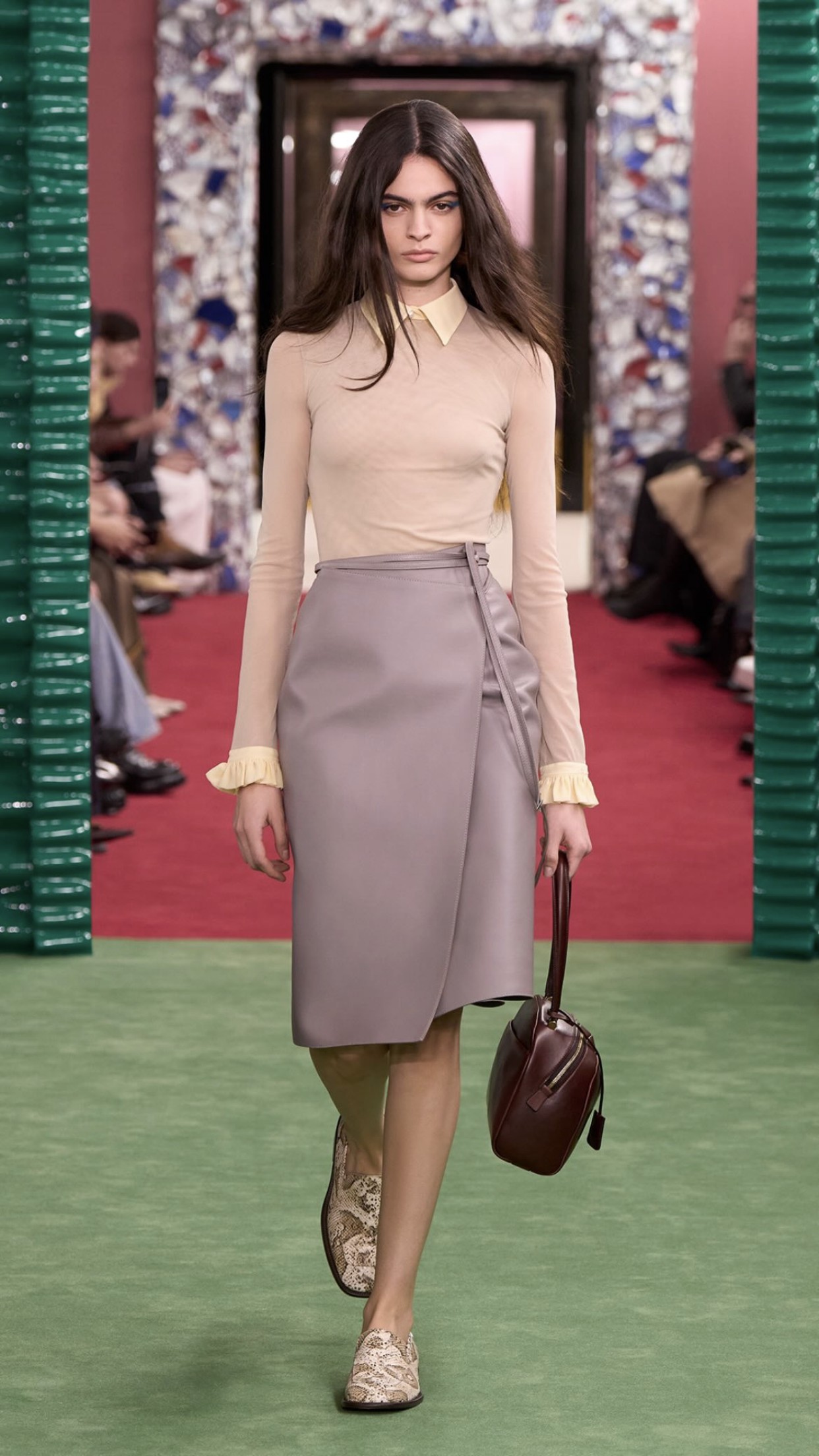 Hinh anh Nhìn lại hành trình 30 năm với Acne Studios Thu Đông 2026 50