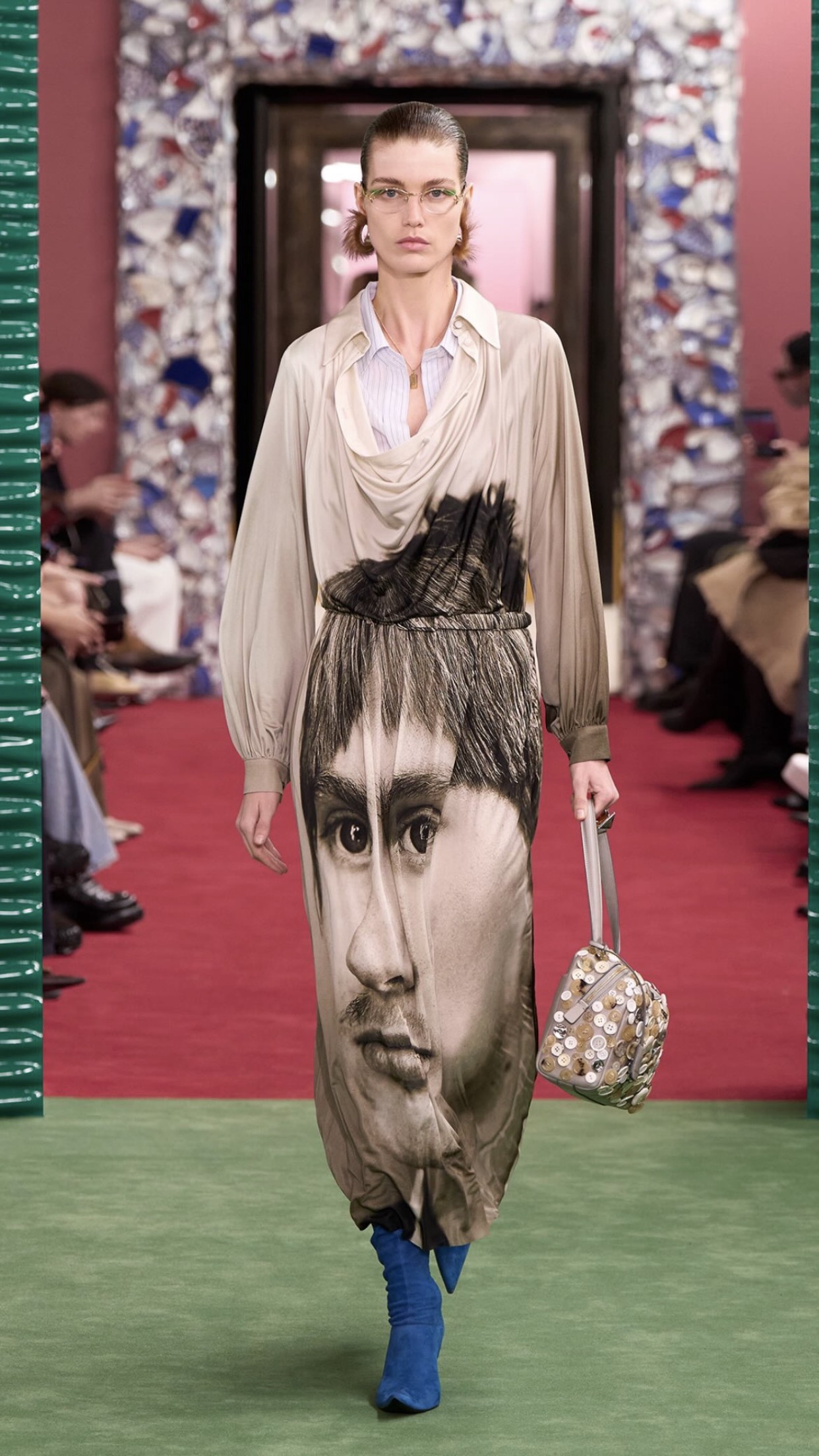 Hinh anh Nhìn lại hành trình 30 năm với Acne Studios Thu Đông 2026 45