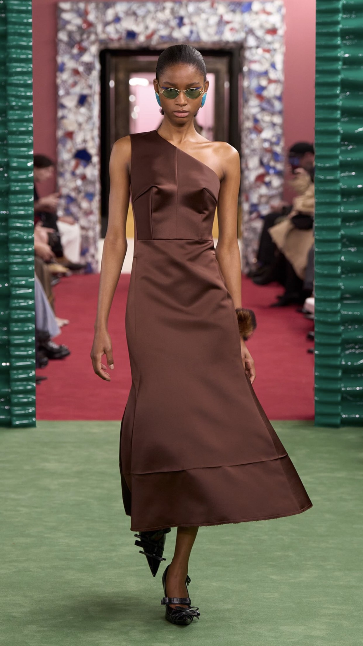 Hinh anh Nhìn lại hành trình 30 năm với Acne Studios Thu Đông 2026 51