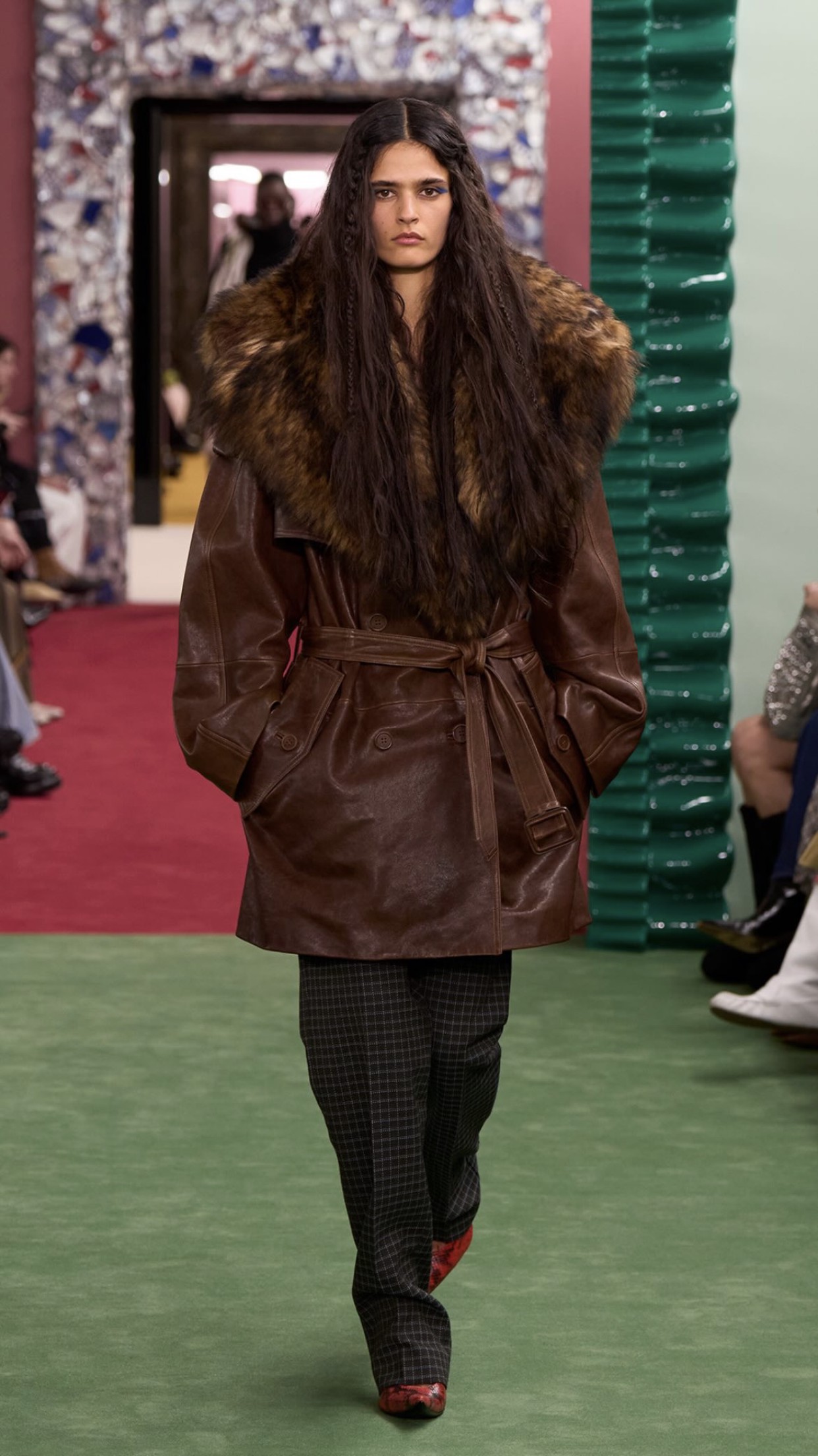 Hinh anh Nhìn lại hành trình 30 năm với Acne Studios Thu Đông 2026 18