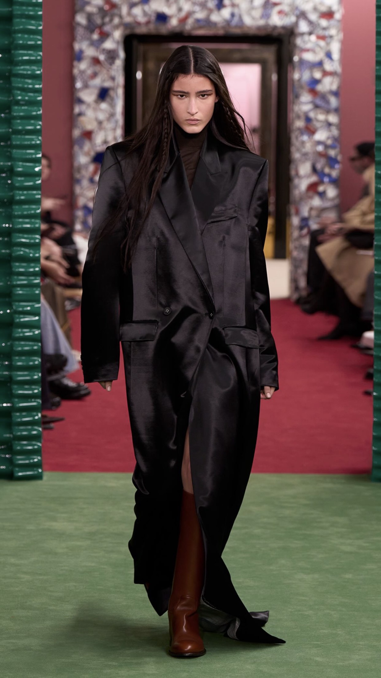 Hinh anh Nhìn lại hành trình 30 năm với Acne Studios Thu Đông 2026 58