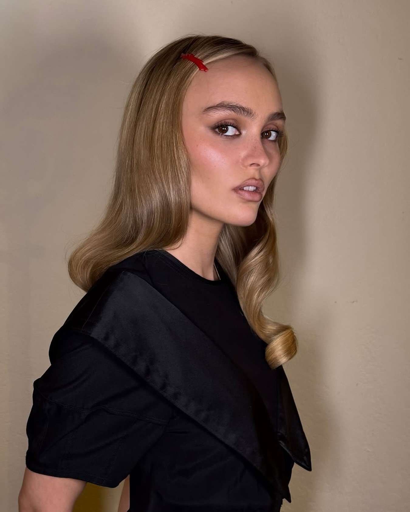 Hinh anh Glam grunge: sự nổi loạn của thập niên 90s 1