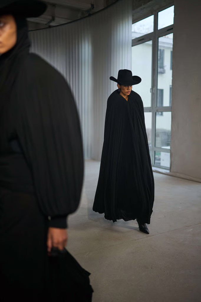 Hinh anh Jean Paul Gaultier Fall 2026: Cuộc đời thứ hai của Suit 6