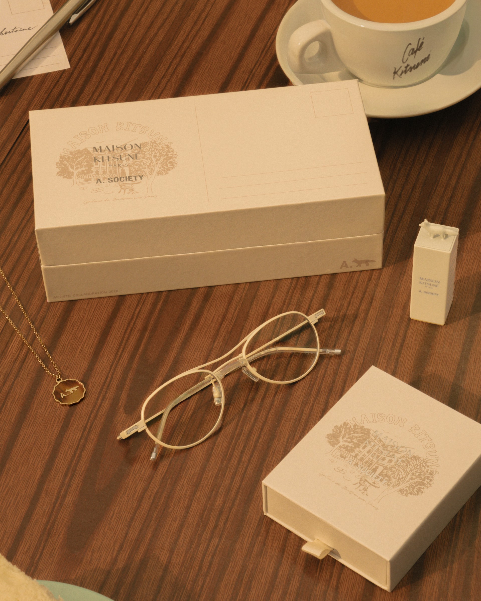 Hinh anh Maison Kitsuné hợp tác A.SOCIETY ra mắt kính mắt giới hạn 12