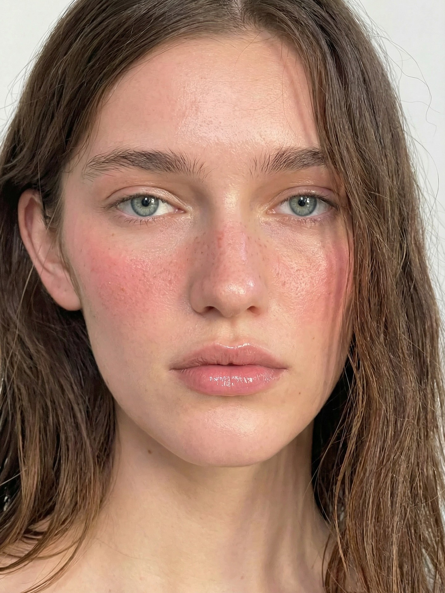 Hinh anh Brontë blush: tạm quên contour, tập trung vào sắc hồng 3