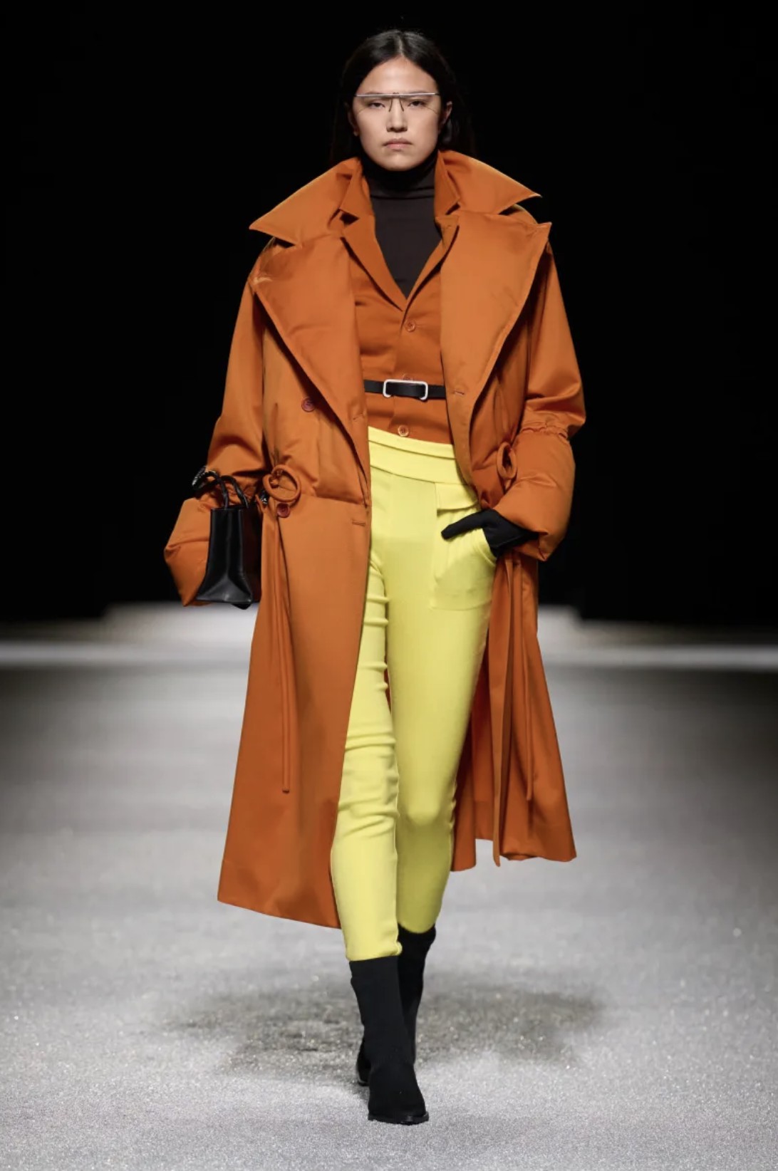 Hinh anh ISSEY MIYAKE Thu Đông 2026: Vẻ đẹp của sự dang dở 47