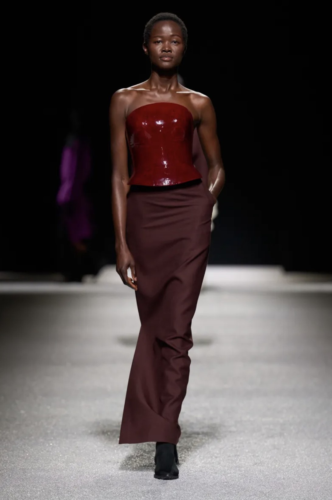 Hinh anh ISSEY MIYAKE Thu Đông 2026: Vẻ đẹp của sự dang dở 33