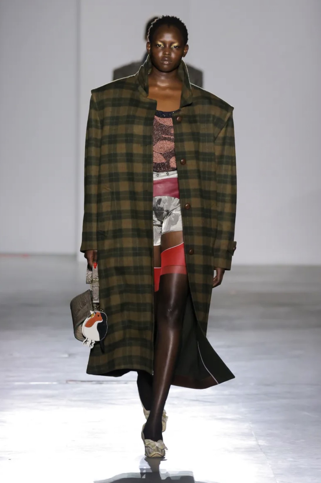 Hinh anh Kỹ thuật cắt may kịch nghệ 1