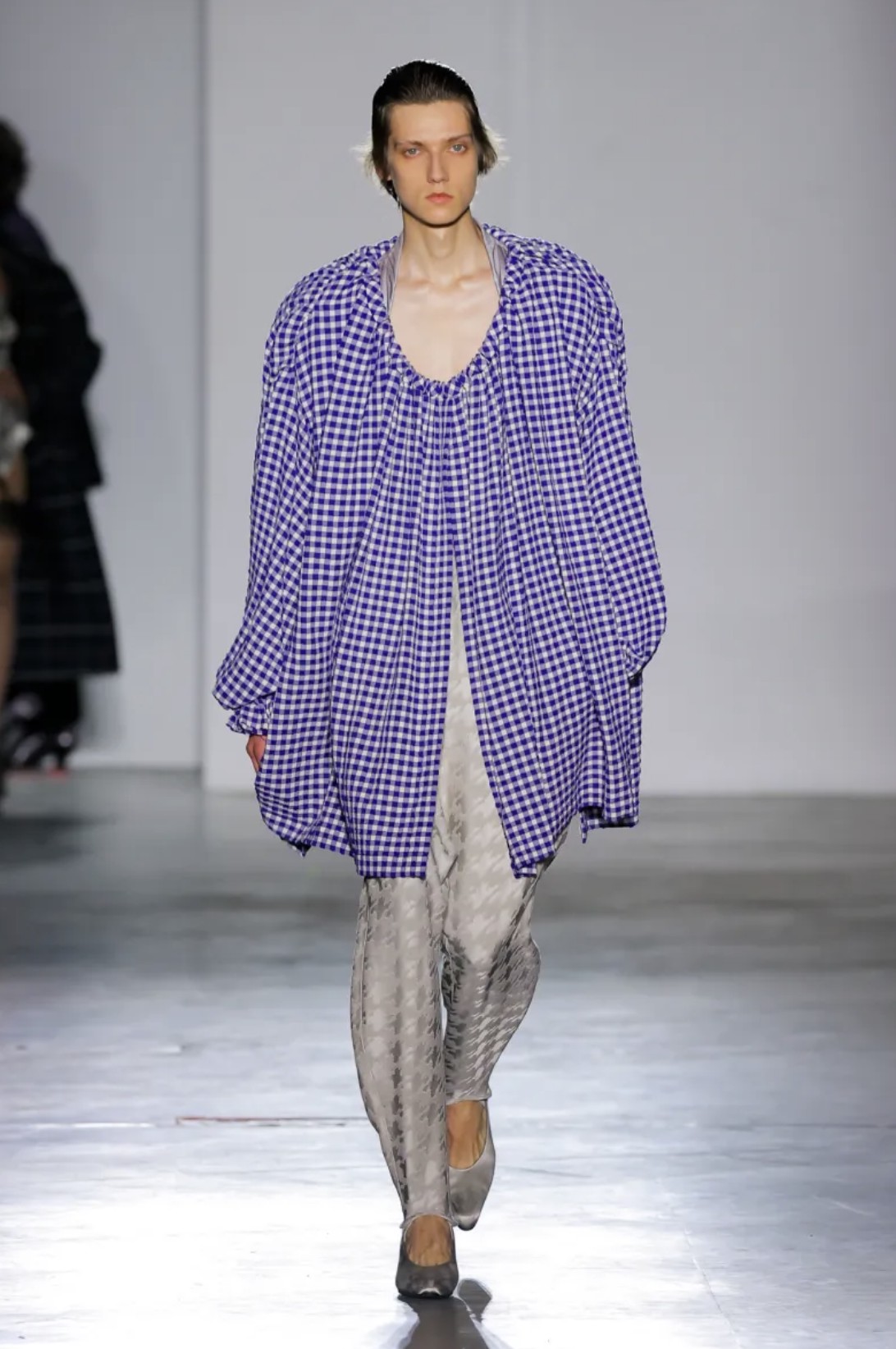 Hinh anh Kỹ thuật cắt may kịch nghệ 36