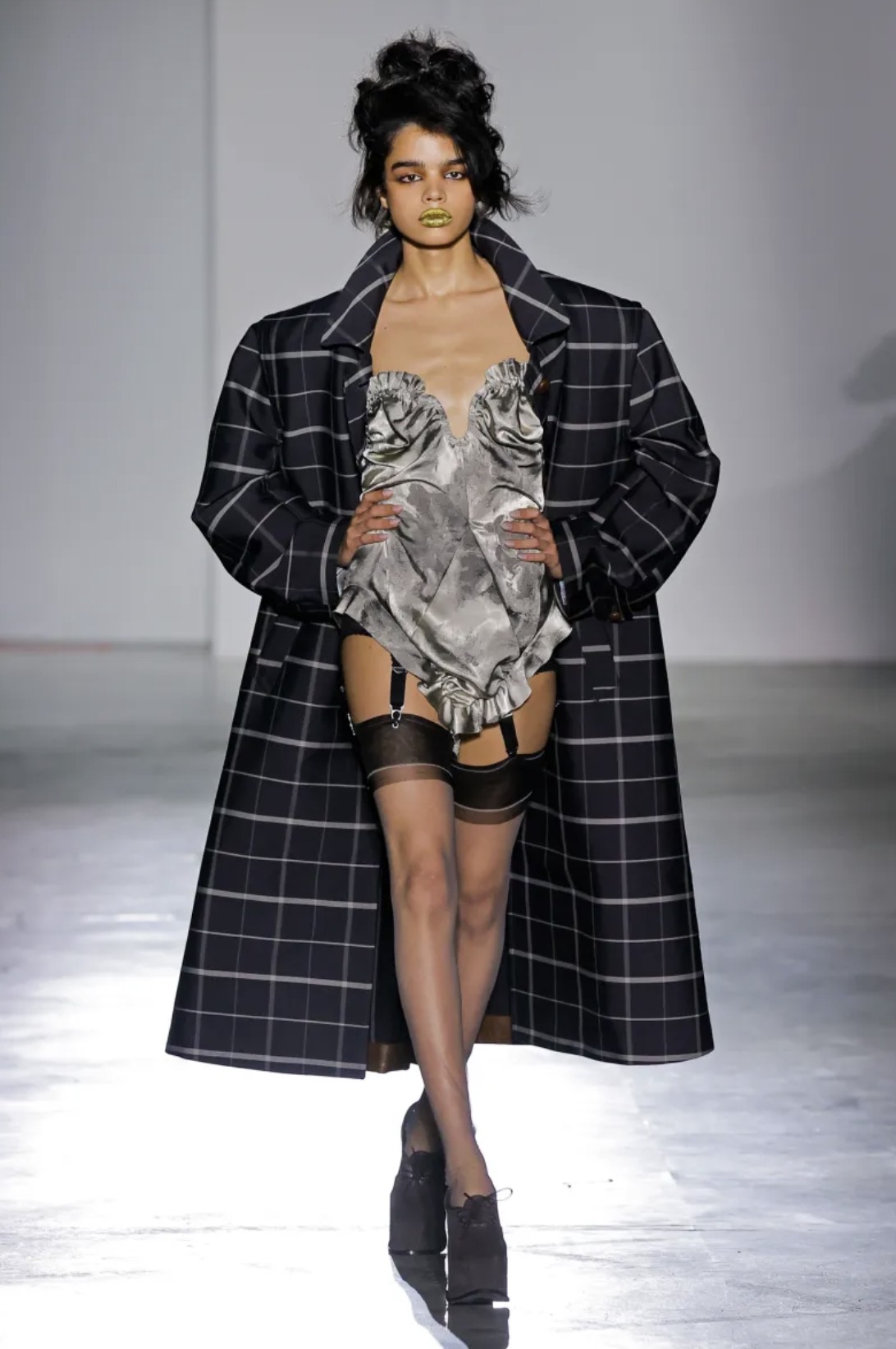 Hinh anh Kỹ thuật cắt may kịch nghệ 2