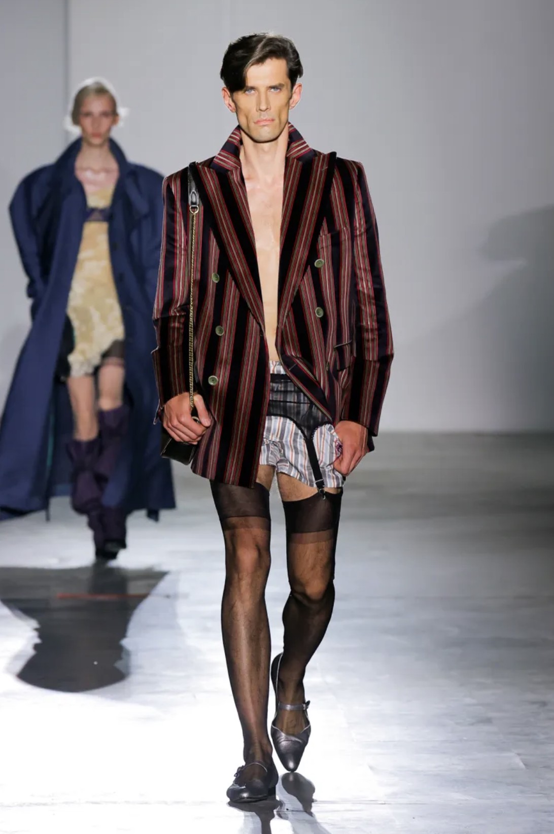 Hinh anh Kỹ thuật cắt may kịch nghệ 9