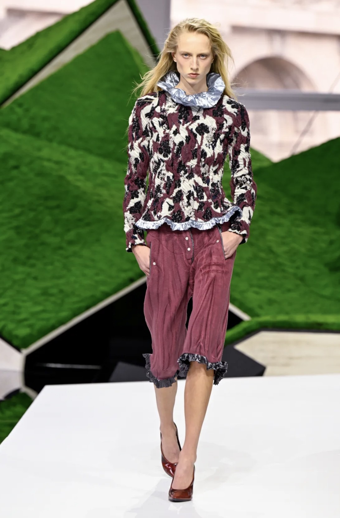 Hinh anh Trở về với thực tế thương mại 22