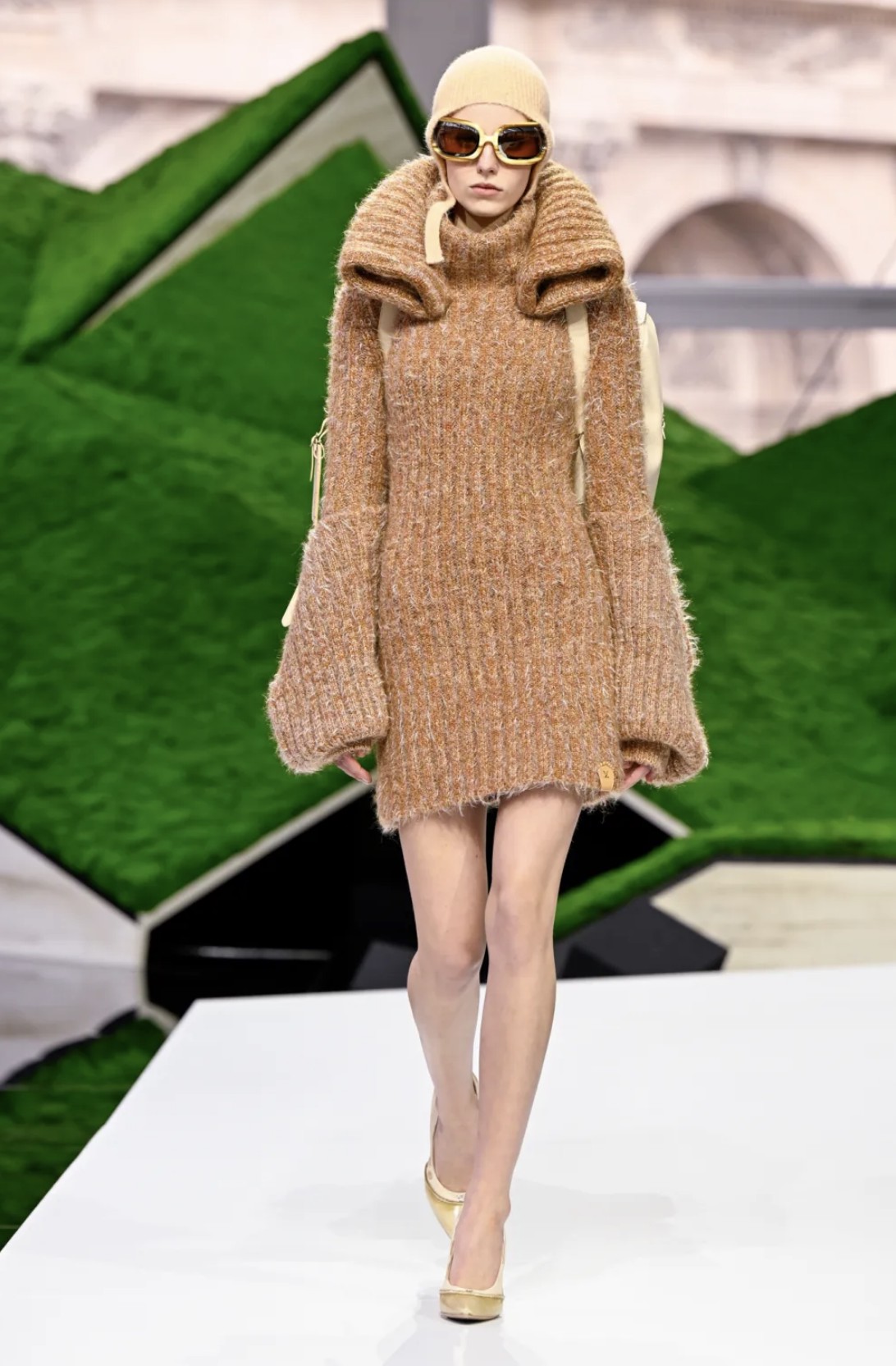 Hinh anh Trở về với thực tế thương mại 25