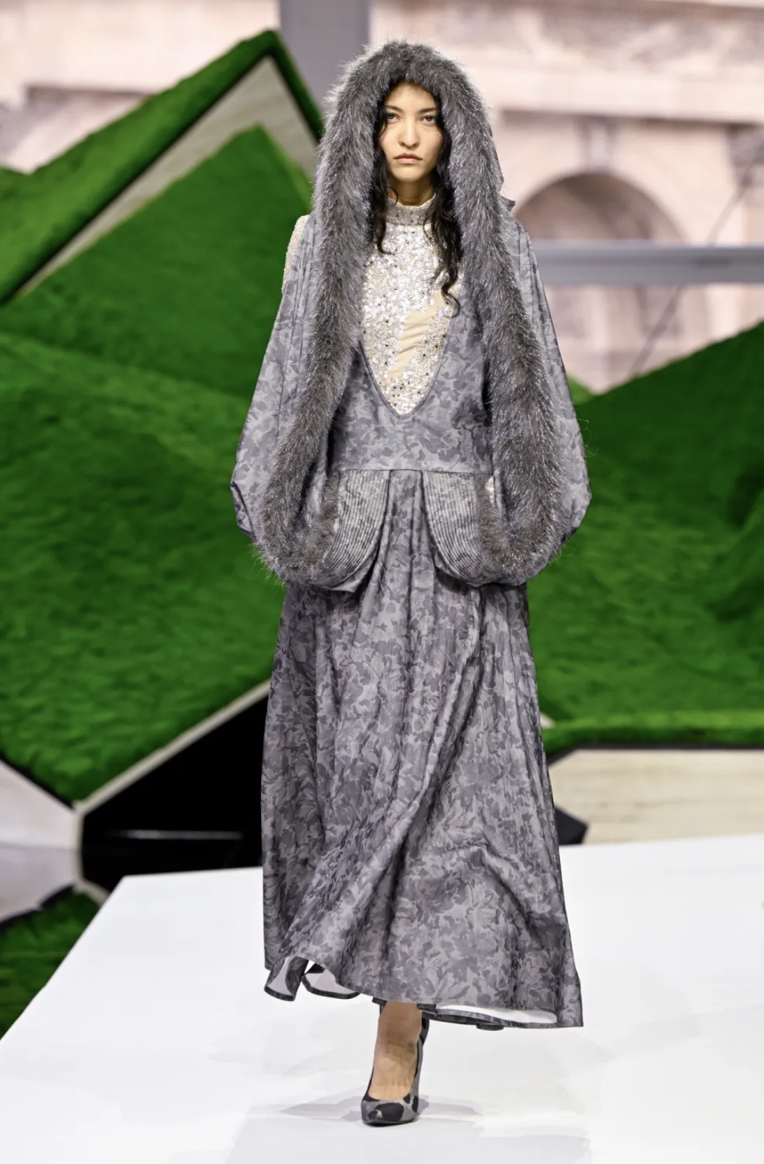 Hinh anh Trở về với thực tế thương mại 36