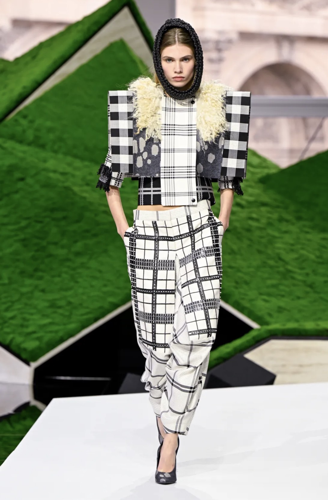 Hinh anh Trở về với thực tế thương mại 18