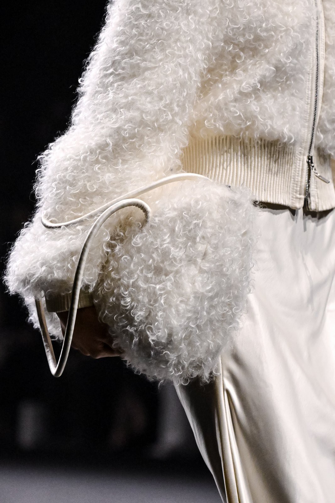 Hinh anh Bền chí - Bền bỉ - Bền vững: WHITE ANT và trái ngọt đầu tiên tại Shanghai Fashion Week 25