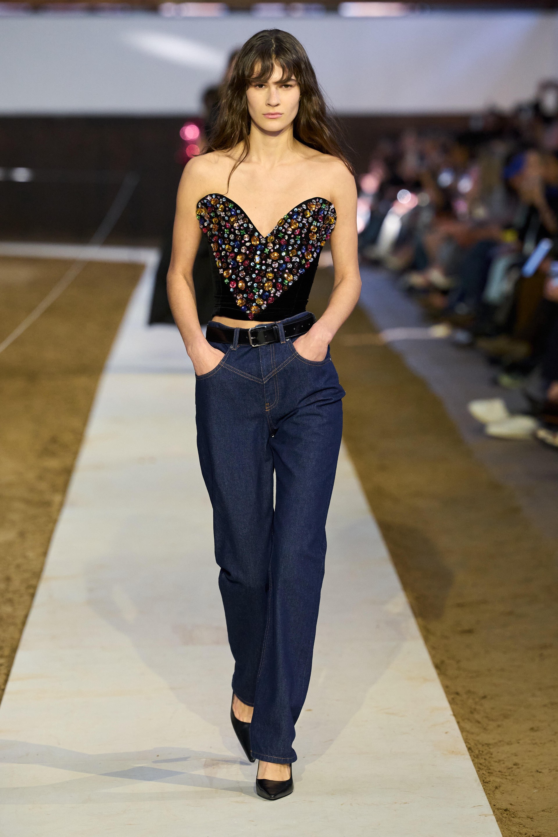 Hinh anh Trang tự sự của Stella McCartney mùa Thu Đông 2026  23