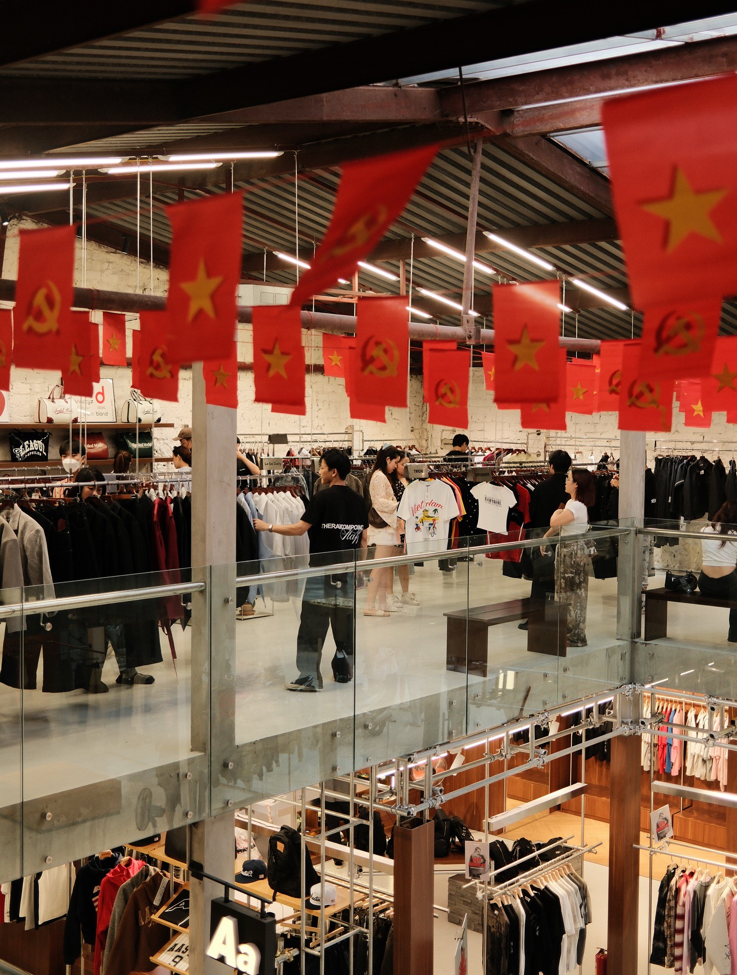 Hinh anh SRFA26: Tại sao The Raw Compound, 808COUTURE chiếm lĩnh BXH Khu phức hợp Thời trang của năm? 8