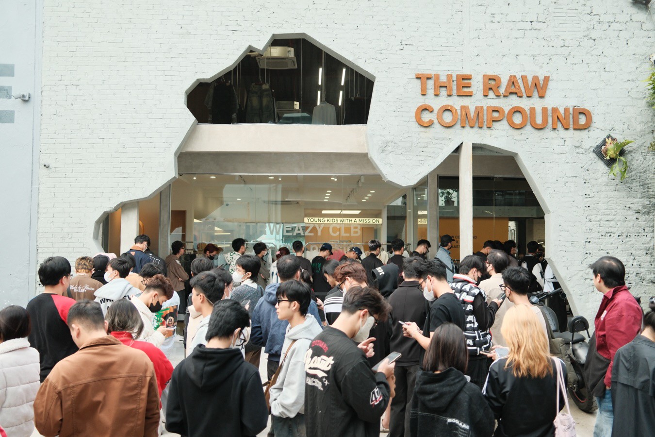 Hinh anh SRFA26: Tại sao The Raw Compound, 808COUTURE chiếm lĩnh BXH Khu phức hợp Thời trang của năm? 6
