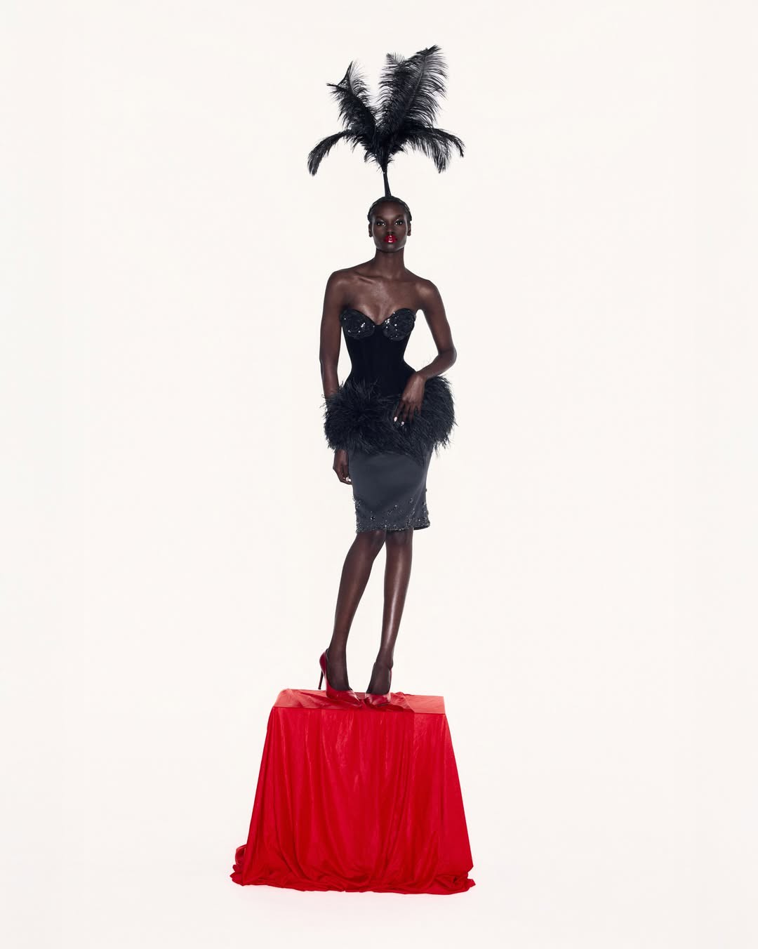 Hinh anh Những keywords làm nên dress code Modern Belle Époque 5