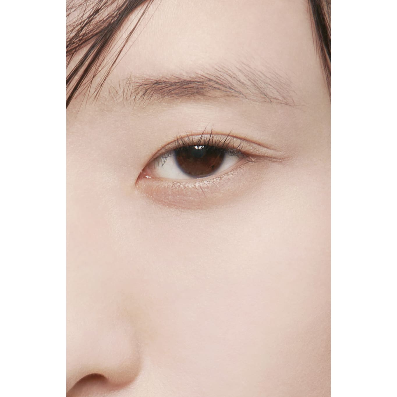 Hinh anh Hóa thân thành CHANEL muse với 2 makeup looks từ CHANEL FW26 20