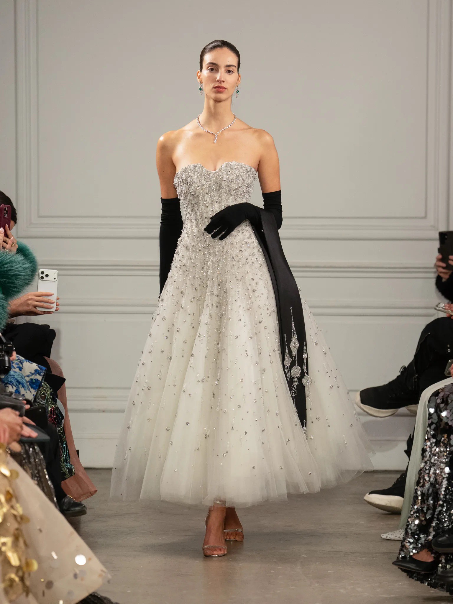 Hinh anh 5 thương hiệu Việt giải mã dress code “Modern Belle Époque” tại SR Fashion Awards 2026 19