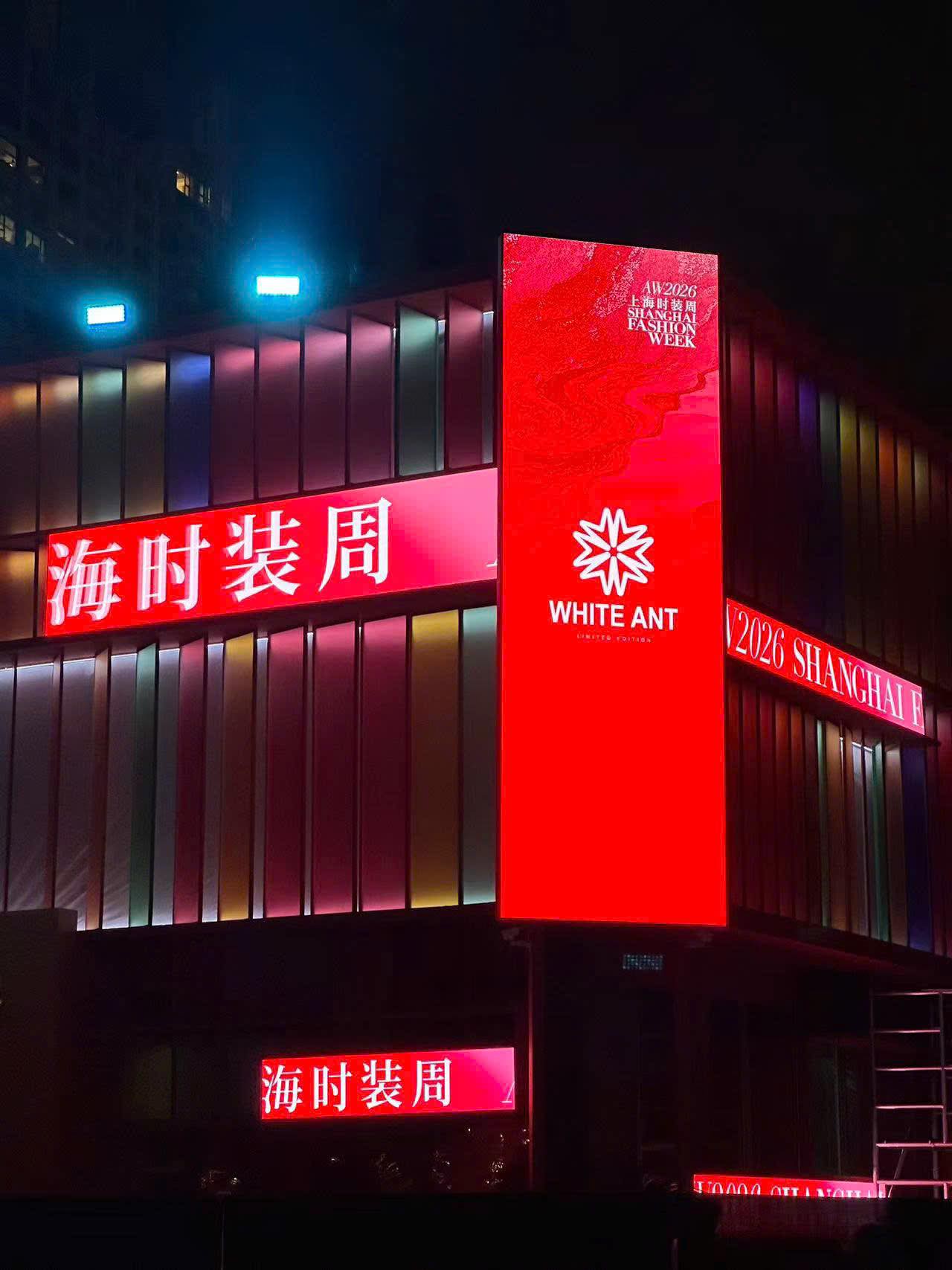 Hinh anh Bền chí - Bền bỉ - Bền vững: WHITE ANT và trái ngọt đầu tiên tại Shanghai Fashion Week 2