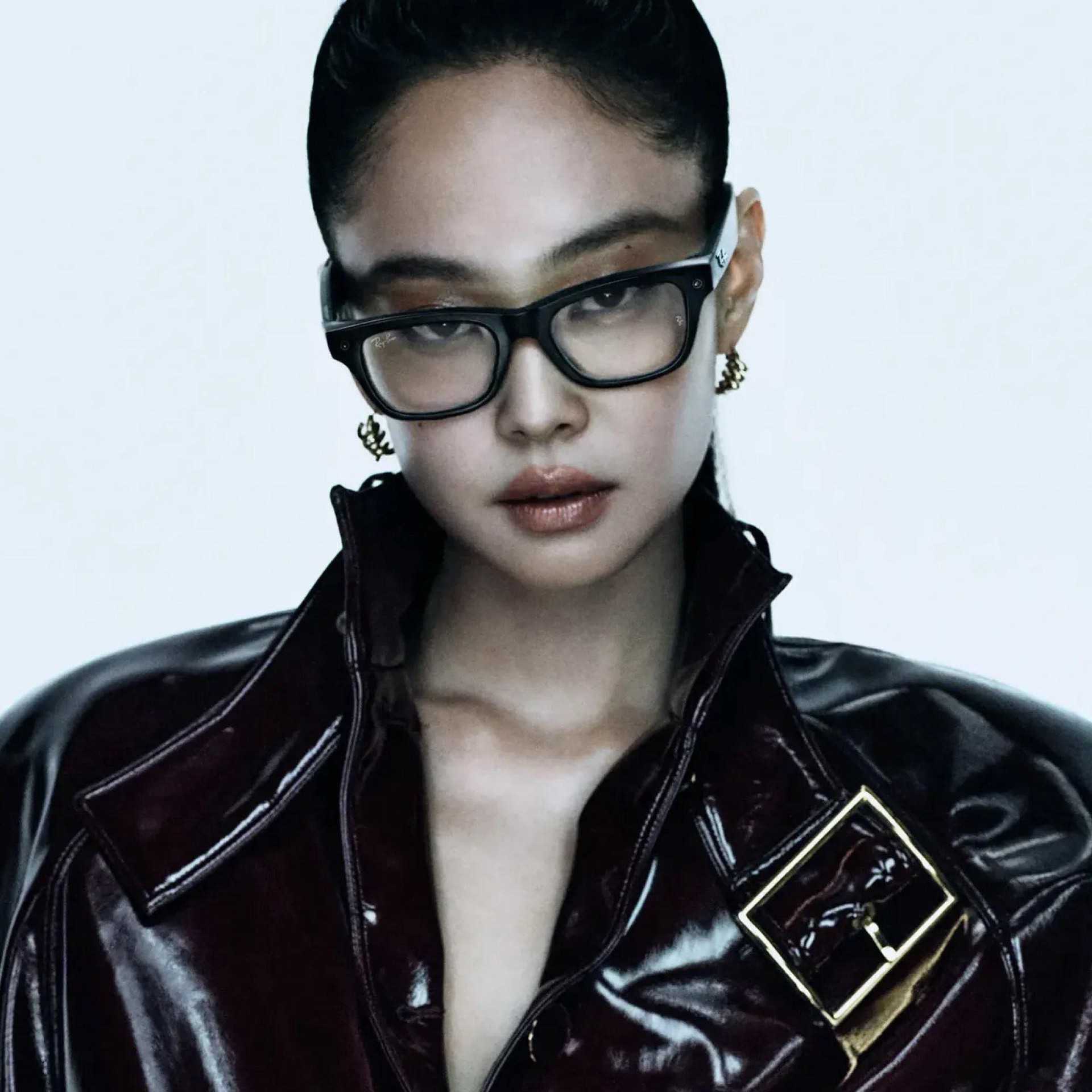 Hinh anh Ray-Ban chính thức gọi tên JENNIE 4