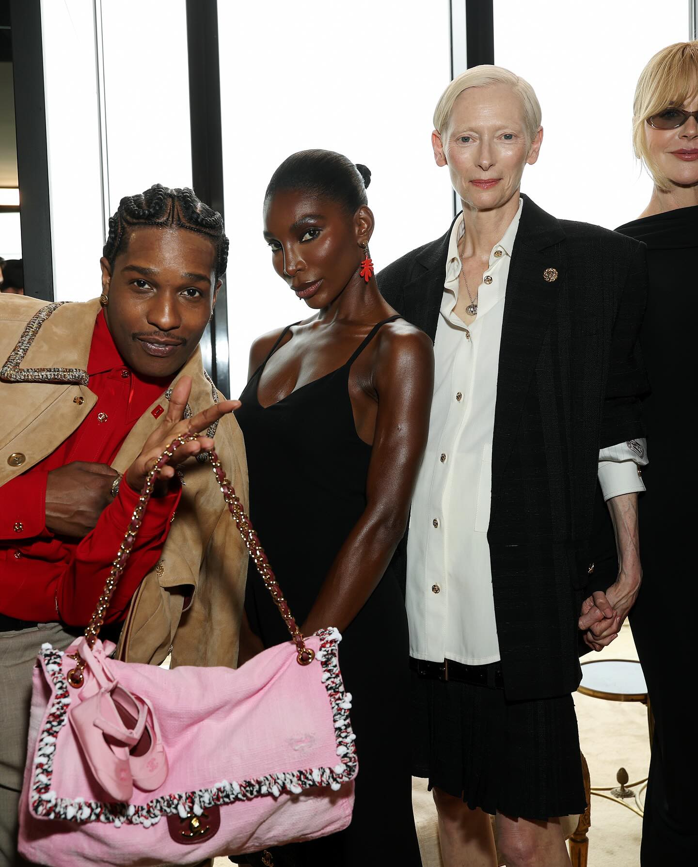 Hinh anh Đằng sau những chuyến viễn du: Chiến lược Cruise Show của CHANEL 5