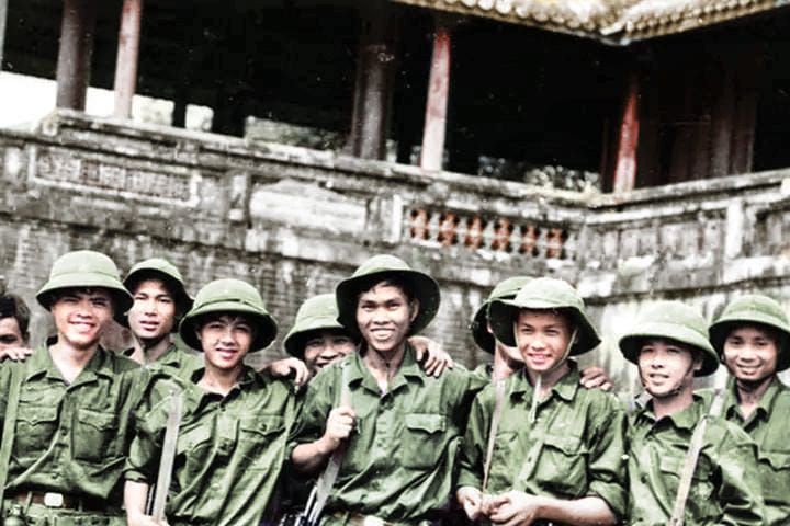 Hinh anh Gabadin: Nhân chứng tĩnh lặng đi cùng người lính suốt những cuộc hành quân 9