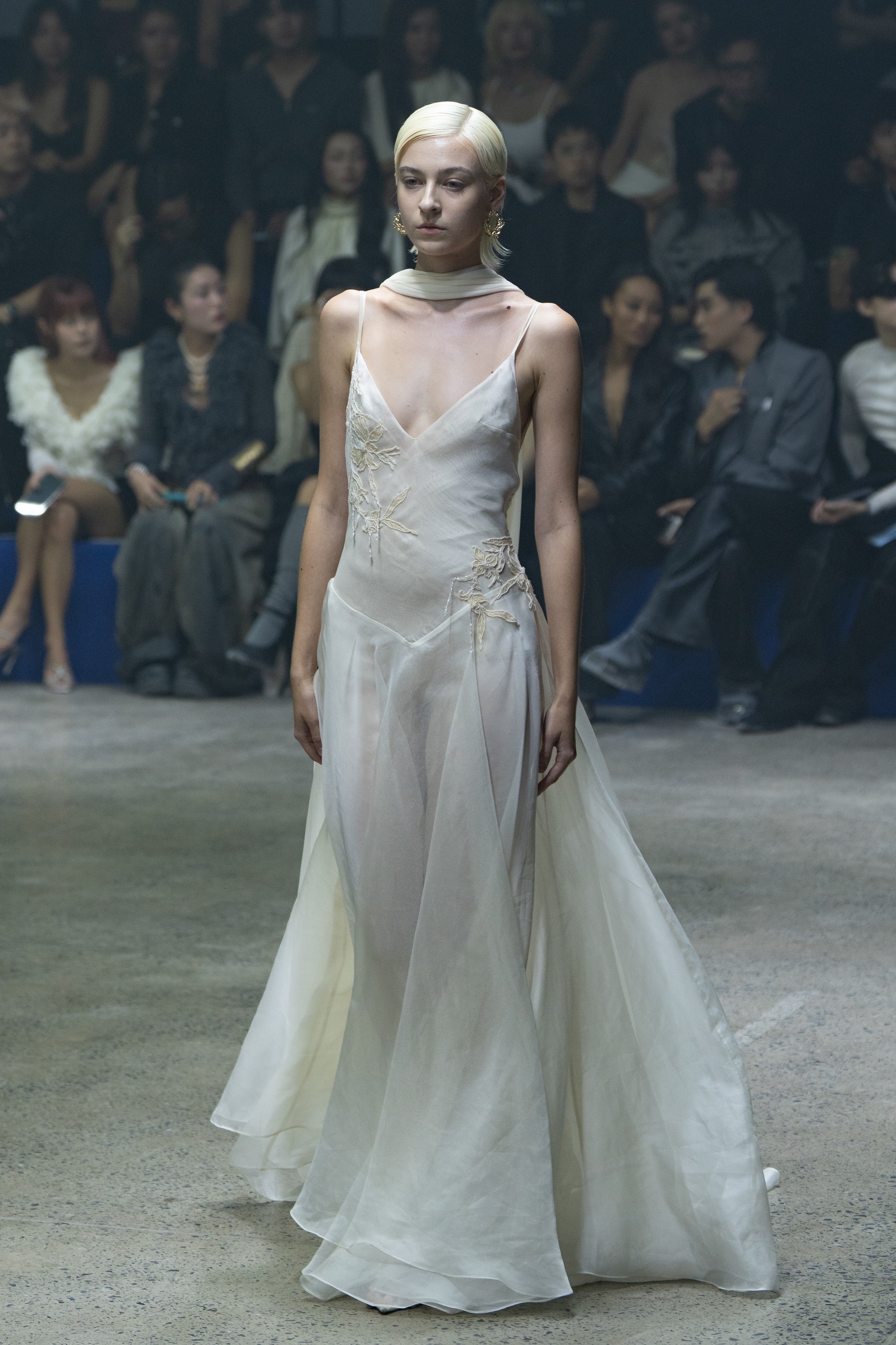 Hinh anh Rue Miche Annual Runway 2026: “Kinh tế trải nghiệm" trở thành kim chỉ nam cho thời trang nội địa 11