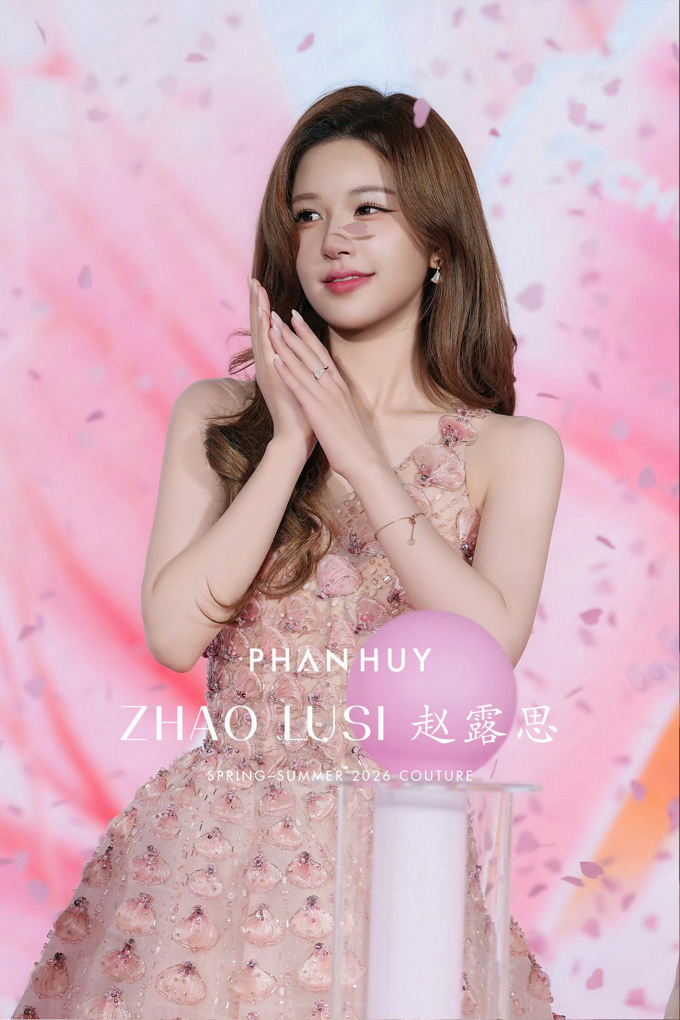 Hinh anh SR News: Điểm tin thời trang Việt 20/4 1