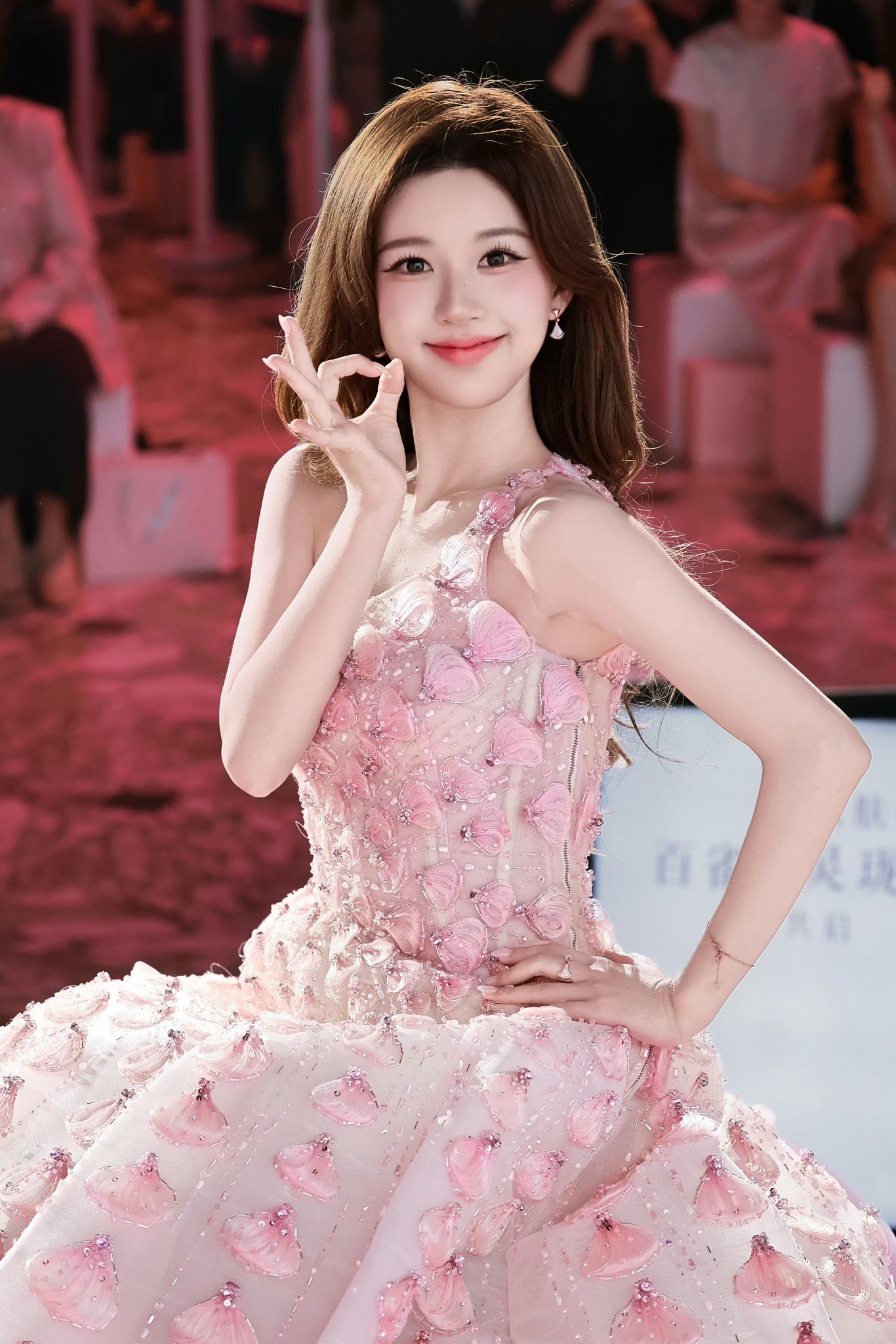 Hinh anh SR News: Điểm tin thời trang Việt 20/4 6