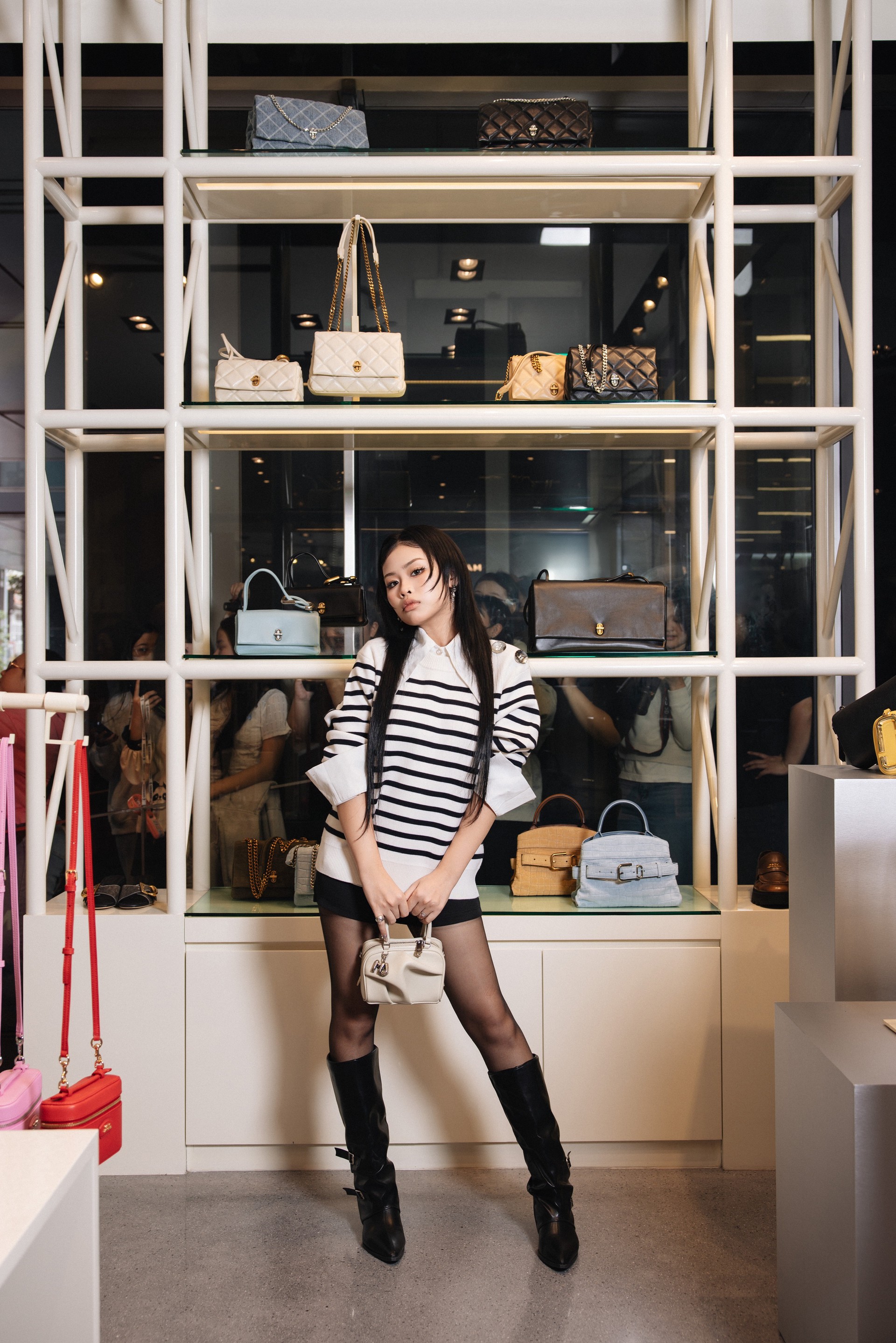 Hinh anh Marc Jacobs Xuân 2026: Không còn là sự cố, Y2K trở thành sự tính toán đầy thẩm mỹ 6