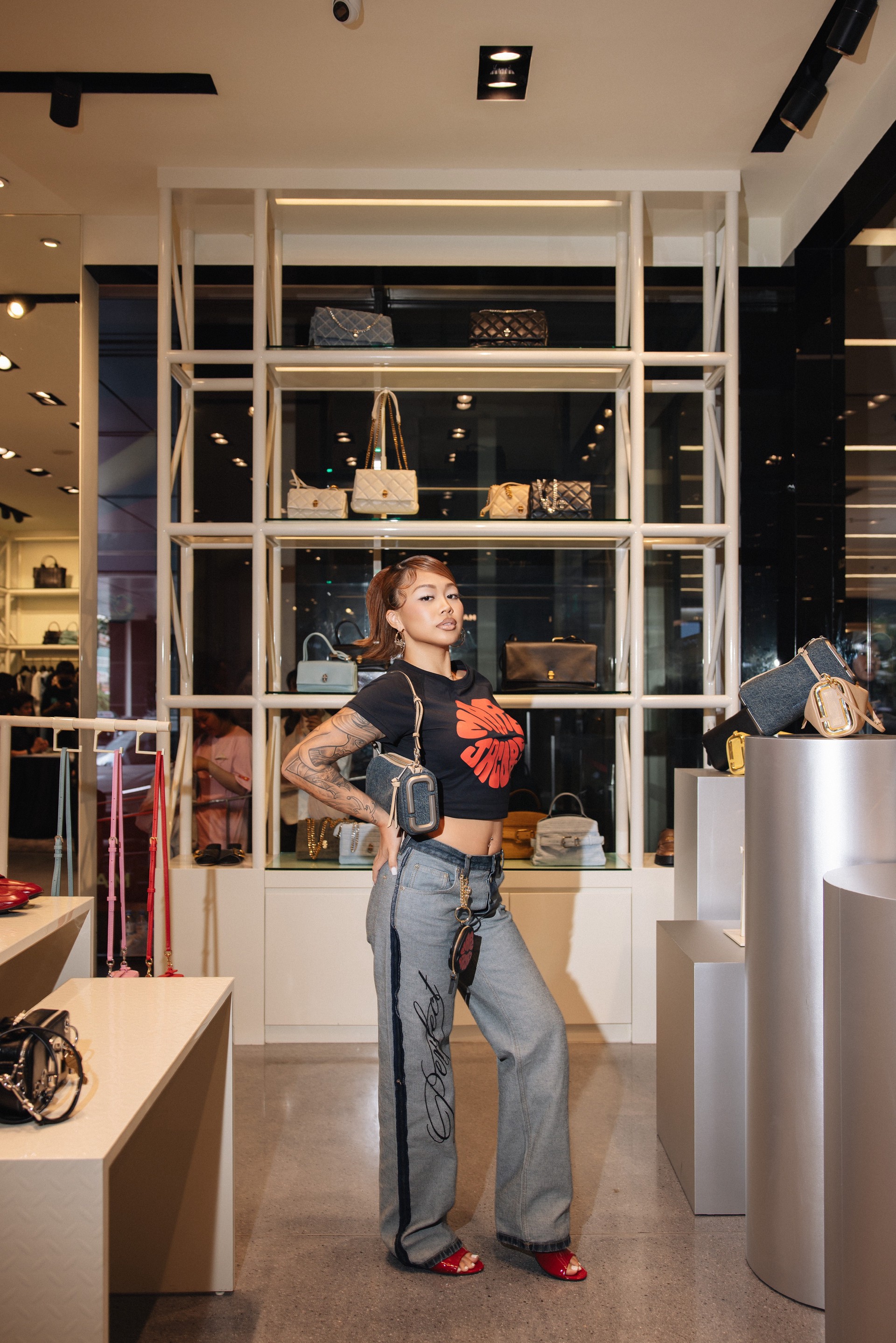 Hinh anh Marc Jacobs Xuân 2026: Không còn là sự cố, Y2K trở thành sự tính toán đầy thẩm mỹ 5