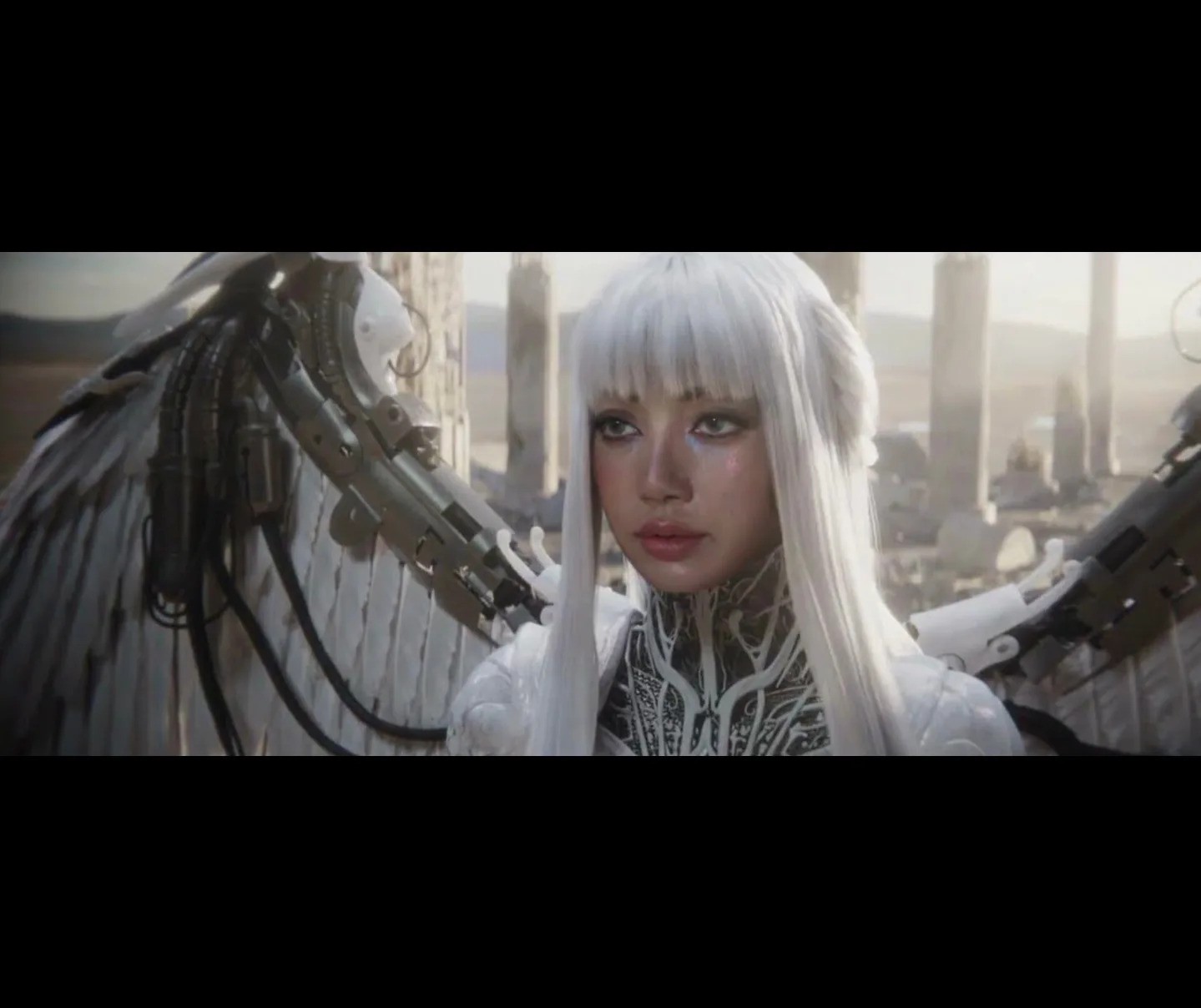 Hinh anh "Bad Angel": Màn bắt tay giữa Lisa và Anyma trước thềm Coachella 2