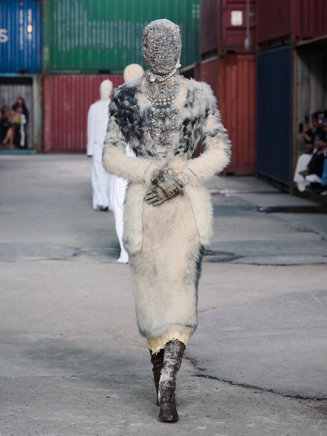 Hinh anh Maison Margiela FW26 tại Shanghai: Tầm nhìn "dân chủ" của Glenn Martens dành cho thời trang xa xỉ 83