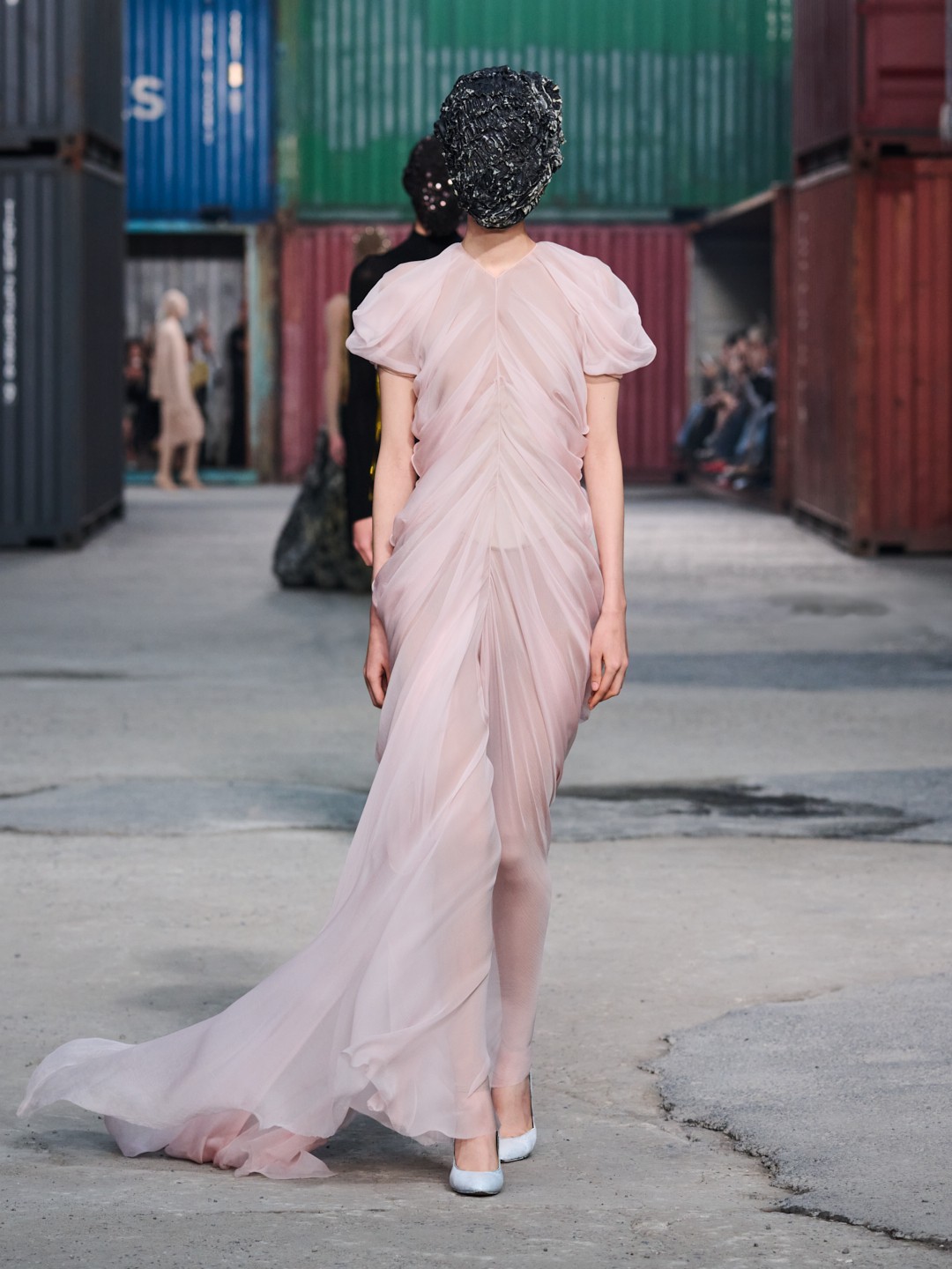 Hinh anh Maison Margiela FW26 tại Shanghai: Tầm nhìn "dân chủ" của Glenn Martens dành cho thời trang xa xỉ 95