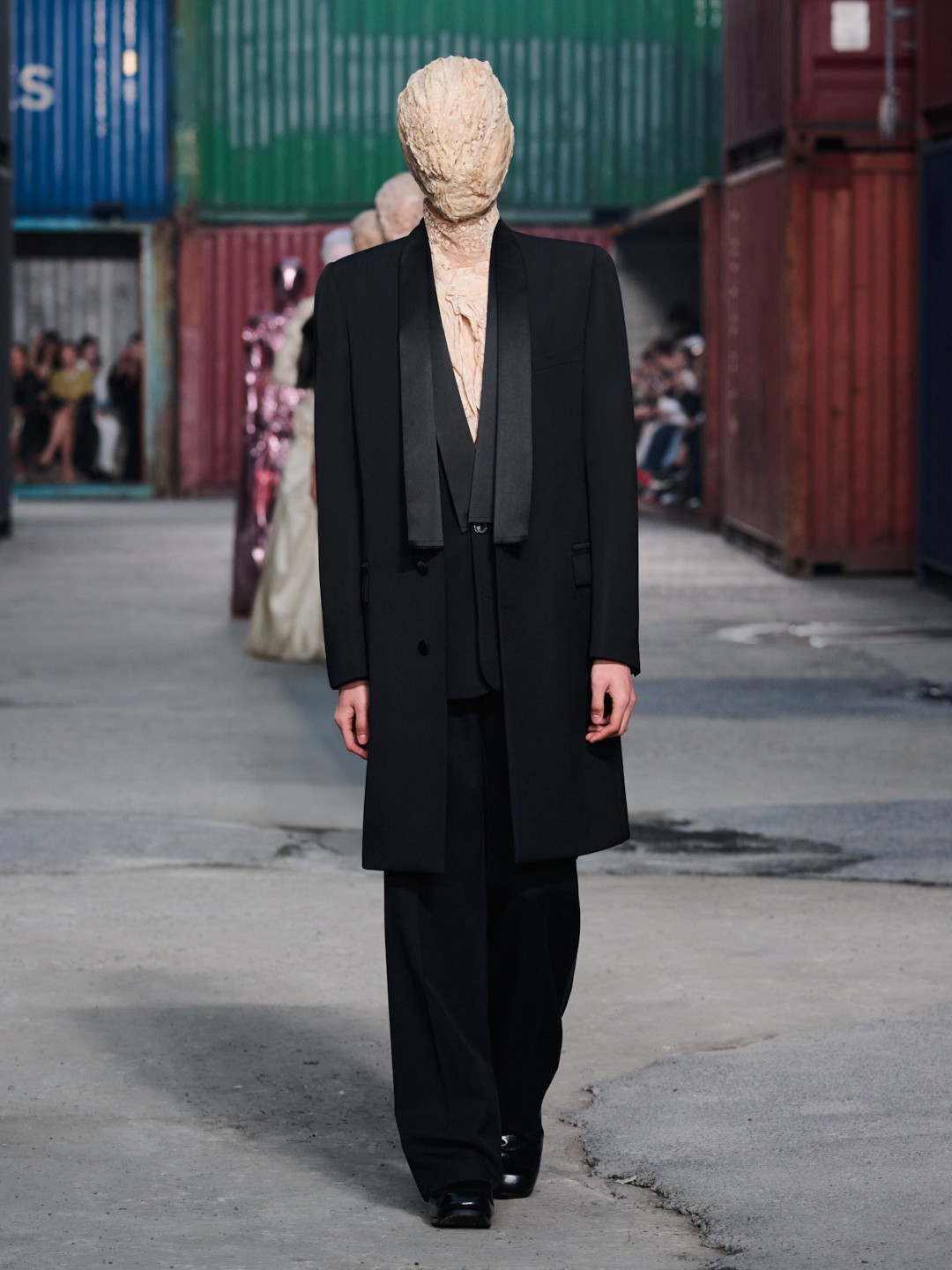 Hinh anh Maison Margiela FW26 tại Shanghai: Tầm nhìn "dân chủ" của Glenn Martens dành cho thời trang xa xỉ 31