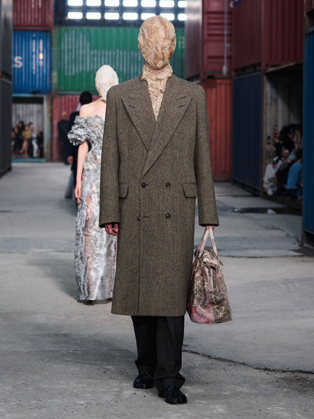 Hinh anh Maison Margiela FW26 tại Shanghai: Tầm nhìn "dân chủ" của Glenn Martens dành cho thời trang xa xỉ 98