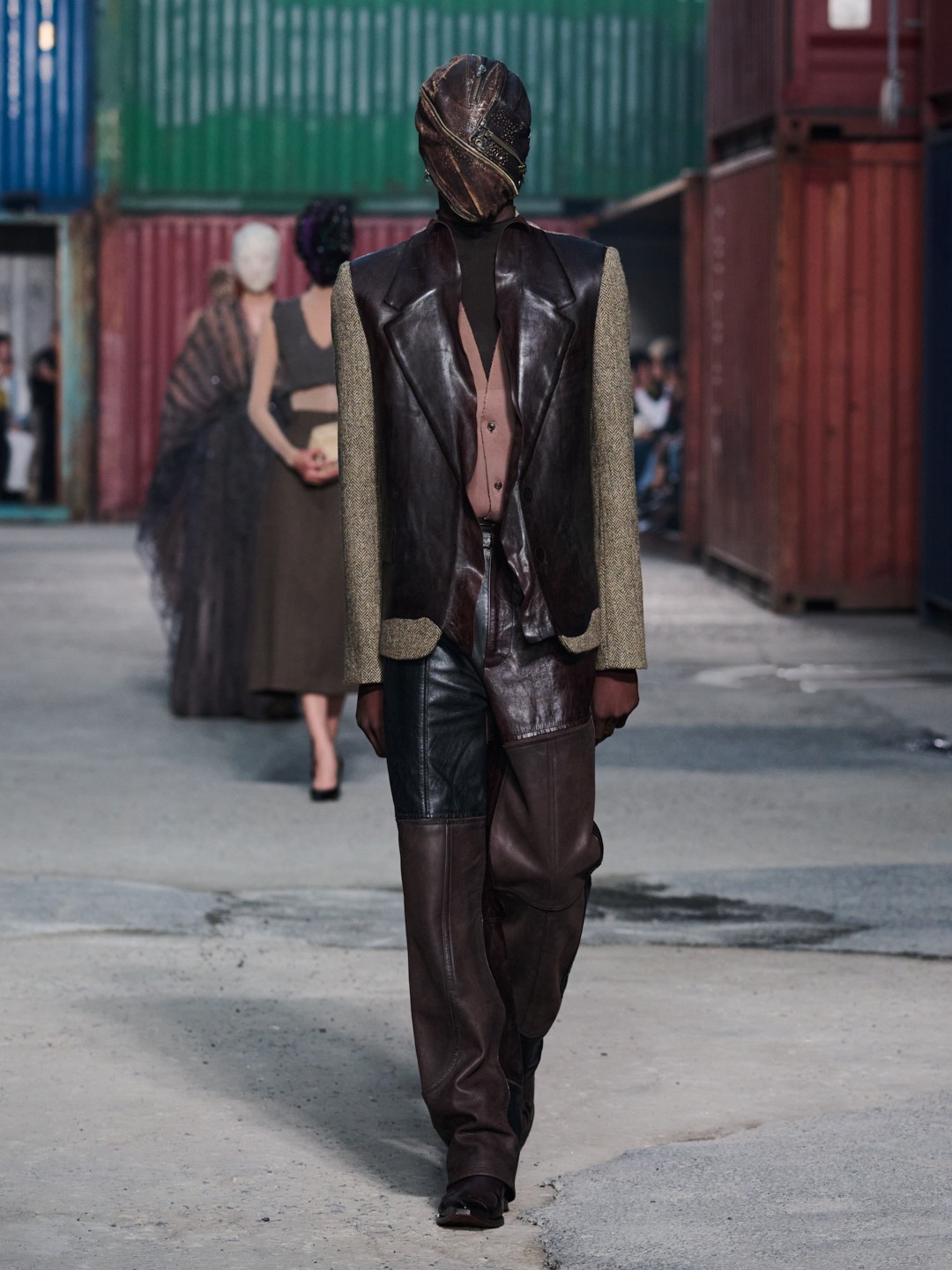 Hinh anh Maison Margiela FW26 tại Shanghai: Tầm nhìn "dân chủ" của Glenn Martens dành cho thời trang xa xỉ 99